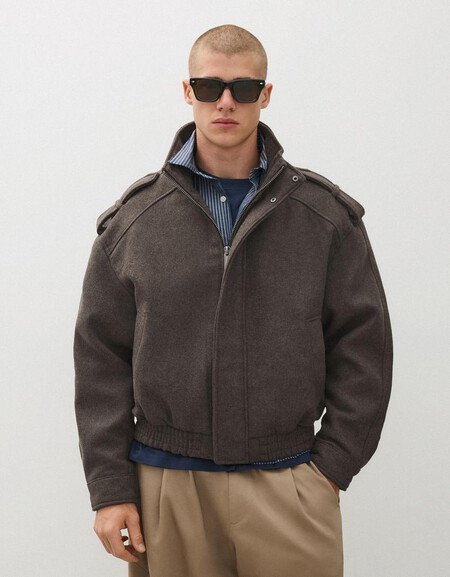 La Gabardina De Siempre Se Hace Mas Corta Y Acaba De Encontrar Su Version Perfecta Para Conquistar El Armario Masculino Del Otono