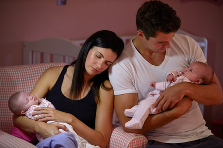 Vivir con niños puede ser agotador para las mujeres, pero no para los hombres