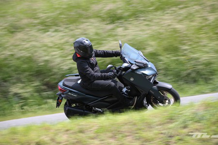 Yamaha Xmax 300 Tech Max 2023 Prueba 005