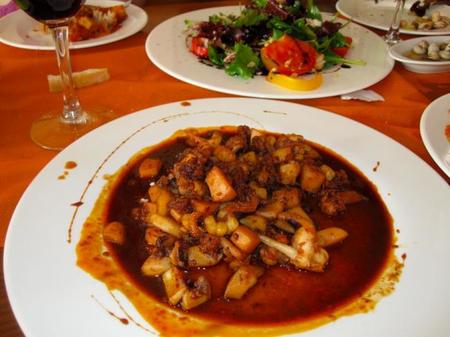 Gastronomía de Mallorca: sepia con sobrasada