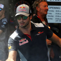 Carlos Sainz tiene un nuevo rival fuera de la pista