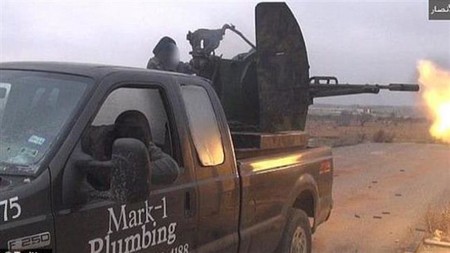 Vendes tu pick-up a un concesionario y termina como batería antiaérea en Siria