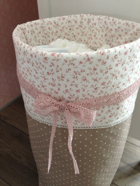 cesta hecha con sábanas