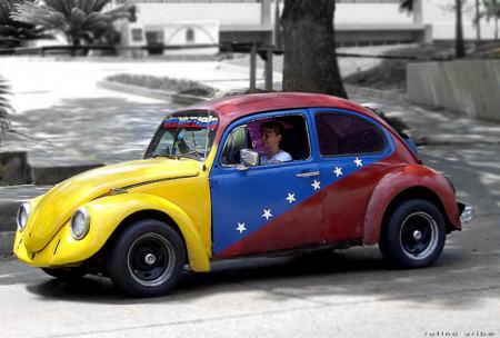¿Cómo funciona el cambio de divisa Venezolano con relaciones 100 a 1?