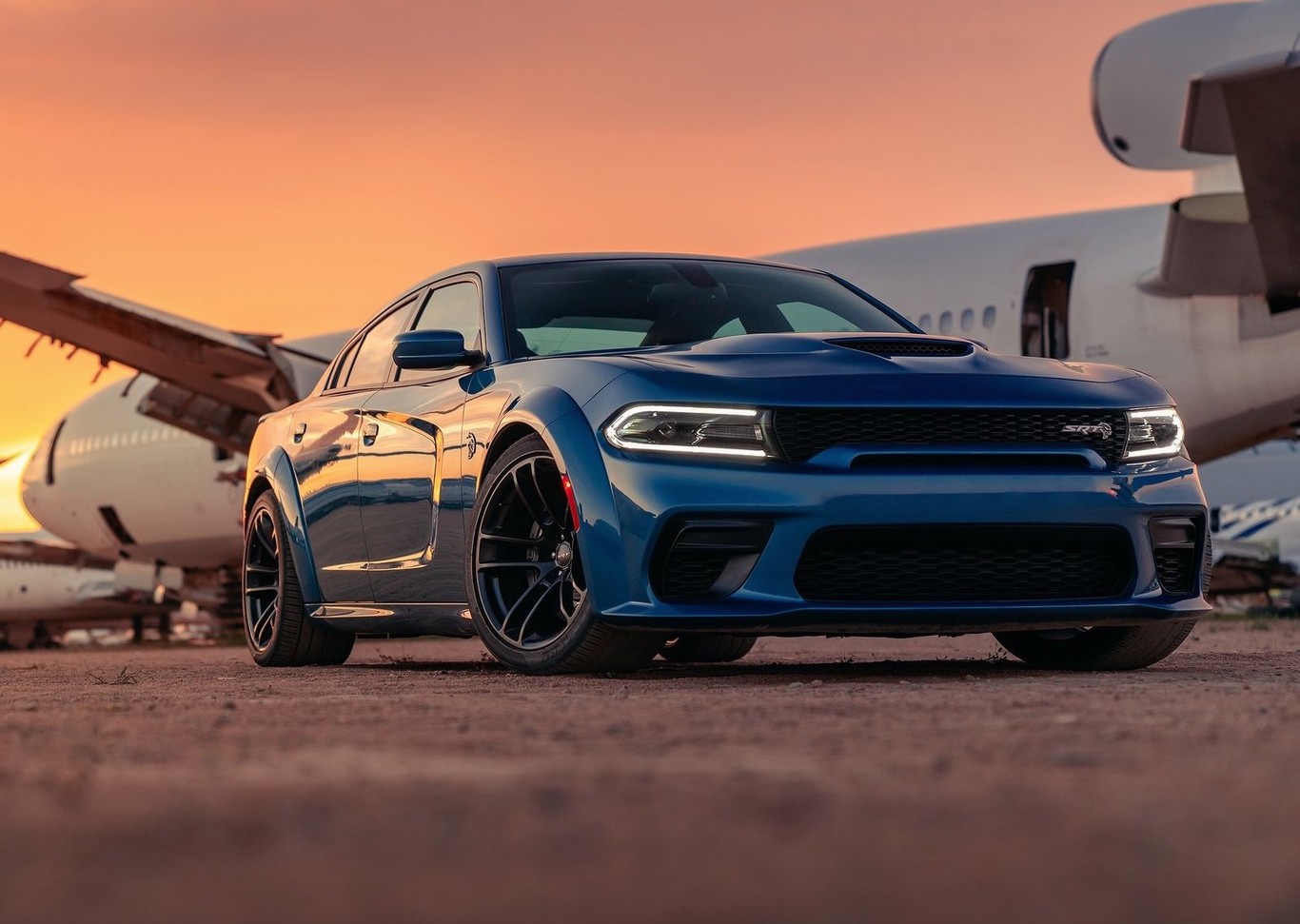 Dodge Charger SRT Hellcat Widebody, tan ancho como sus 707 caballos galopando a 315 km/h