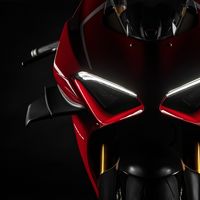 Ducati está preparando algo muy bestia: la saga Superleggera volverá con una Panigale V4 R aún más radical