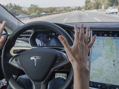 Las propias cifras de Tesla indicarían que el Autopilot tiene más accidentes que un humano. O no