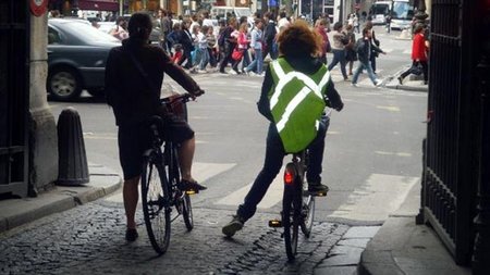 En Bélgica podrían acabar todos vestidos de colores fosforito