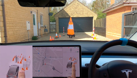 ¿Cono o persona? Esto muestra el sistema de visualización de Tesla si salimos disfrazados delante del coche