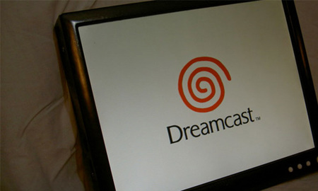 Reyes del Modding: La maravillosa DreamCast convertida en Tablet