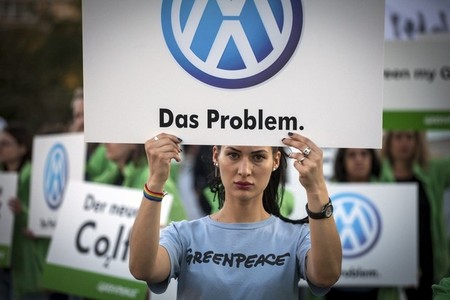 greenpeace protesta contra Volkswagen