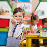 Una guardería le confirma a una madre que su hijo continúa en la lista de espera. Lo apuntó cinco meses antes de que naciera y cumple 6 años 