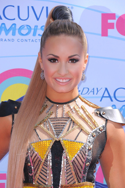 Y seguimos con las celebrities en los Teen Choice Awards (II)