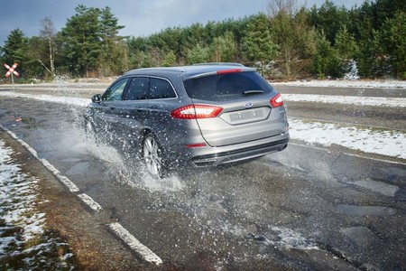 Ford Desarrolla Tecnologia De Baches 2