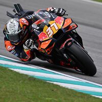 MotoGP está loca sin Marc Márquez: Pedro Acosta manda tras una caída, Pecco Bagnaia, a la Q1 y debacle de Aprilia en Sepang 