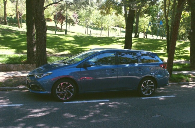 Toyota Auris 2015 Touring Sports 03
