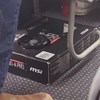 Lleva su PC Gaming a un avión para disfrutar de un título de combates aéreos. Un usuario lo describe como "lo más alucinante que he visto"