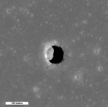 Nuevas imágenes de una fosa lunar