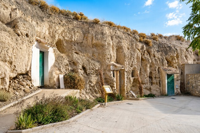 Viajes Eclipse Solar Pueblos Espana Navarra Bardenas Reales Escapadas Verano Fresco Rural Fotografia