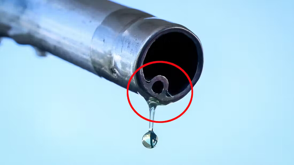 Hace 80 años alguien puso un agujerito en la pistola de la gasolina. Su invento sigue evitando millones de derrames cada día