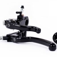 El freno trasero en el manillar a lo MotoGP llega a las motos de calle con este kit de Beringer