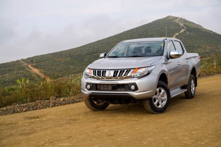 Mitsubishi L200 2016, precios, versiones, y equipamiento en México