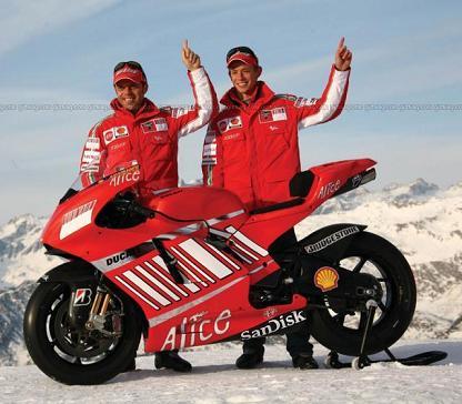 Ducati Desmosedici GP7 presentación oficial