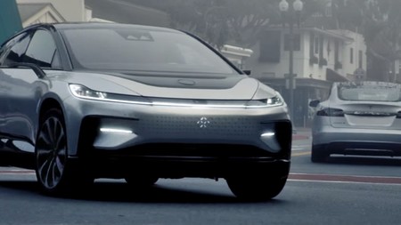 ¡Hola, Tesla! El Faraday Future FF91 se deja ver por primera vez en carretera