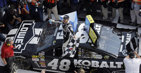 Jimmie Johnson afianza su liderato con una nueva victoria