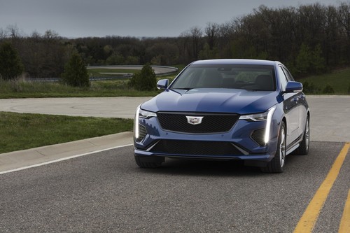 Cadillac CT4-V, el sedán más pequeño de 'Caddi' se estrena en traje deportivo