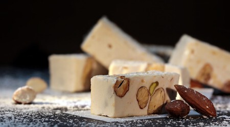 Turrón blando, turrón duro, turrón de chocolate, polvorones y mazapán: ¿cuál es la mejor opción entre los dulces navideños?