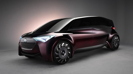 Toyota se enfrenta a los obstáculos que traen los neumáticos sin aire: resistencia y peso