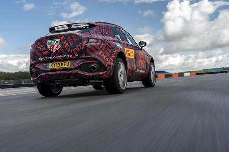 Aston Martin DBX