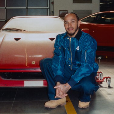 Lewis Hamilton cumple un sueño de su infancia: comprar una de las joyas más deseadas de Ferrari que estuvo olvidada 30 años en un garage