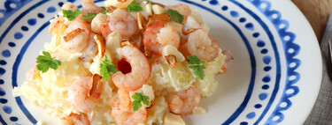 Patatas arrieras, receta fácil de la mítica tapa andaluza de patatas con gambas