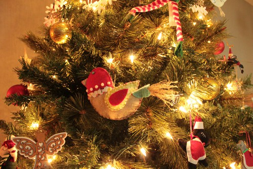 Todos estos adornos de Navidad cuestan menos de 20 euros: tenemos incluso árboles y guirnaldas LED con WiFi