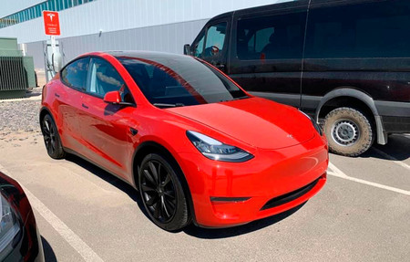 Tesla Model Y 02