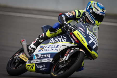Livio Loi expulsado: Vicente Pérez sube a Moto3 como sustituto con homenaje al fallecido Andreas Pérez