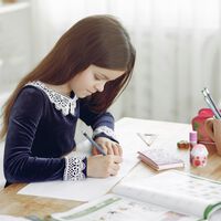 Dictados cortos para niños de 2º de primaria: 20 ejemplos para repasar 