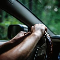 La DGT recuerda: se puede circular con el carnet de conducir caducado, pese a la reapertura de los centros de reconocimiento