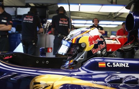 Daniel Ricciardo y Carlos Sainz Jr encabezan la tabla en el segundo día del Test de Jóvenes Pilotos