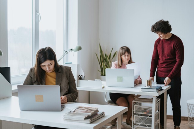 La IA ya no solo cambia el trabajo en México: ahora está agotando a quienes mejor lo hacen