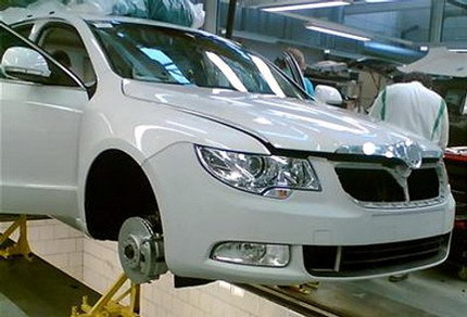 Nuevo Skoda Superb, fotos en la línea de montaje
