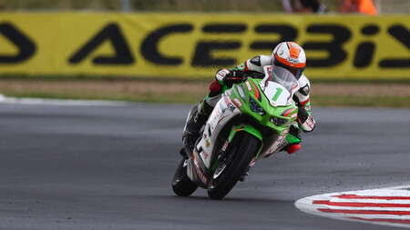 Jeffrey Buis se reencuentra con la victoria en Most y Alejandro Carrión repite podio en Supersport 300