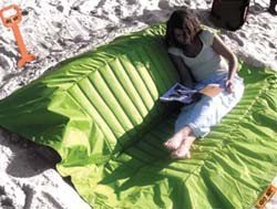Llévate el sofá a la playa