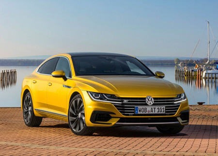 ¿Los 280 hp del Arteon te parecen poco? A Volkswagen también: un Arteon R de 400 hp viene en camino