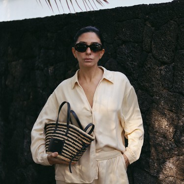 Lefties arrasa con el pantalón ancho de vestir más cómodo y elegante: solo cuesta 22,99 euros 