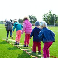Cómo ayudar a tu hijo a gestionar la presión de grupo