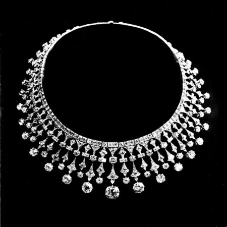 La "parure" de Boucheron que rinde homenaje al Rey Sol