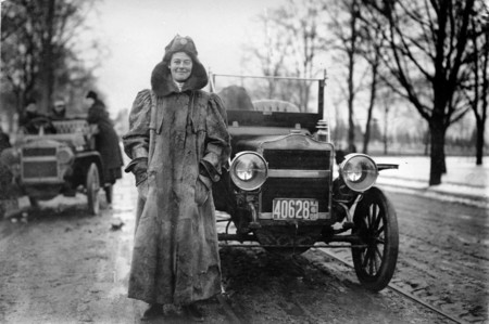 Así fue como Alice Huyler Ramsey pasó a la historia por conducir, de costa a costa, un coche de 30 CV